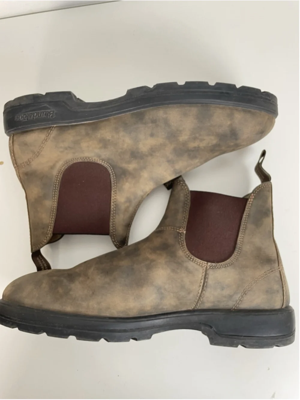 Blundstone 585 Classic Chelsea Boots Men’s US 13 Rustic Brown Leather